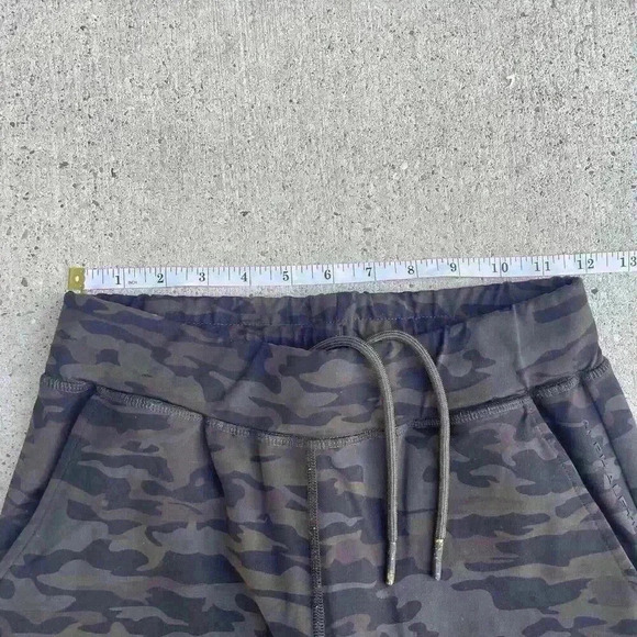 Alphalete women s Joggers green camo leggings pockets drawstring Running Active - Picture 3 of 10